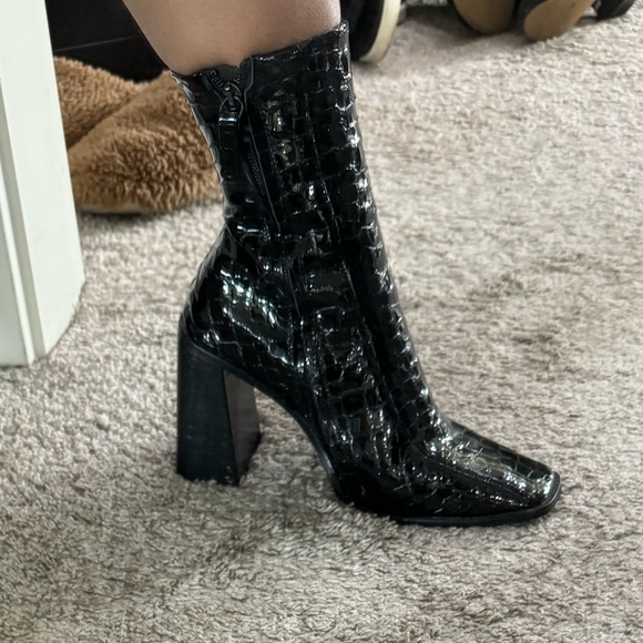 Hurricane Croc Boots - Picture 4 of 6